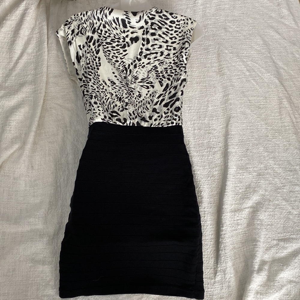 Express body con mini dress - Picture 3 of 4